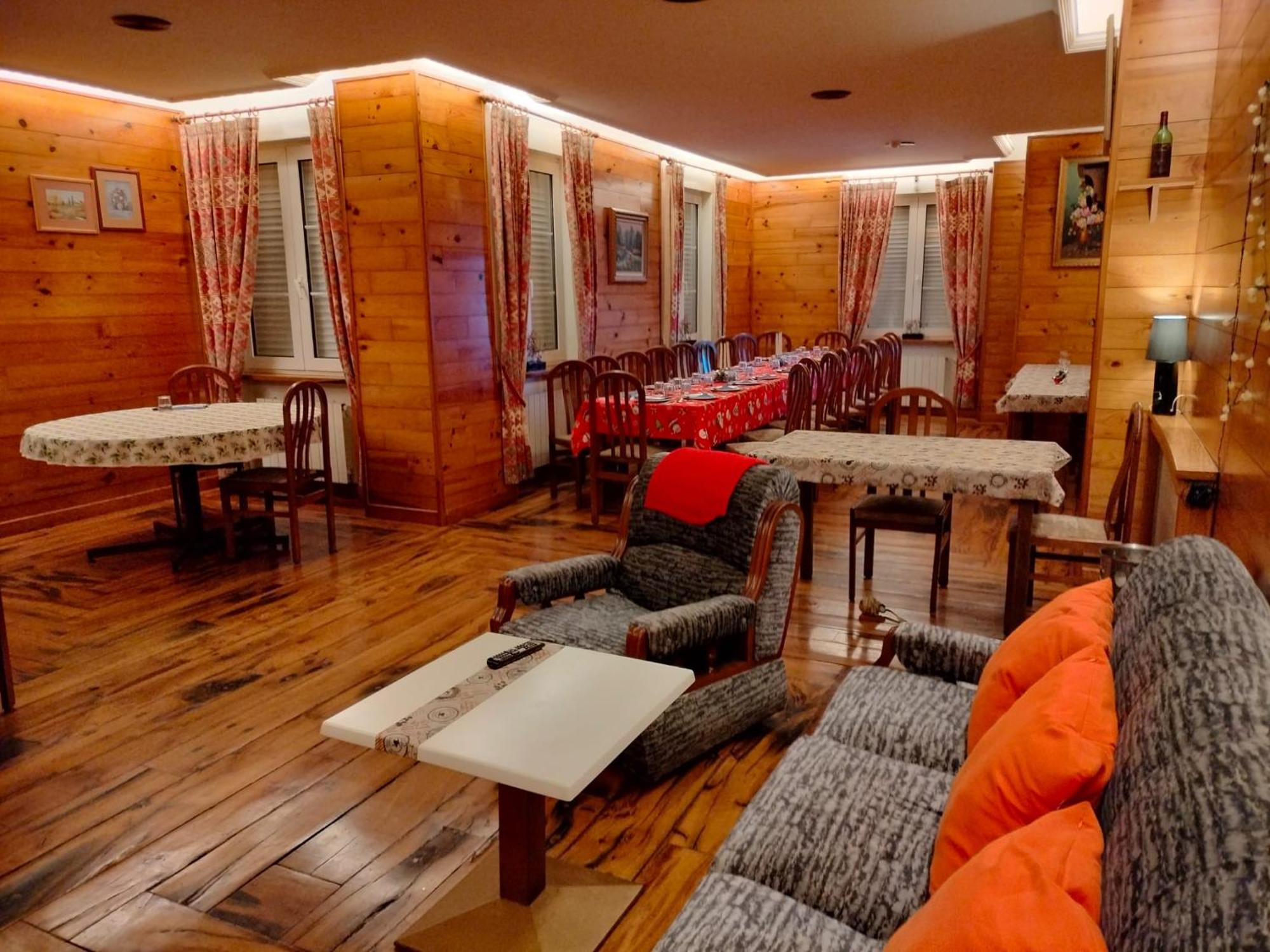 נאביה Hotel Capellan מראה חיצוני תמונה