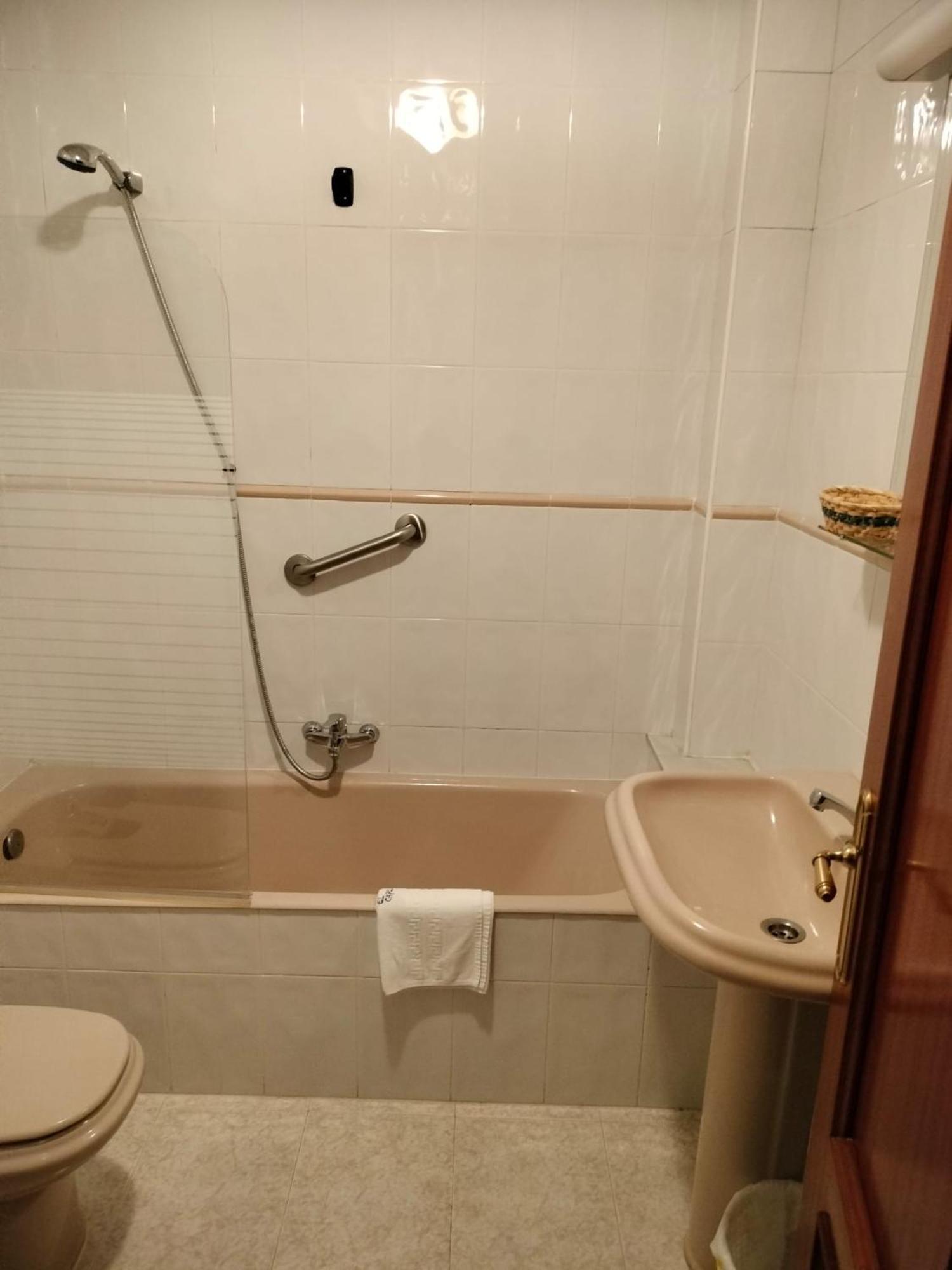 נאביה Hotel Capellan מראה חיצוני תמונה