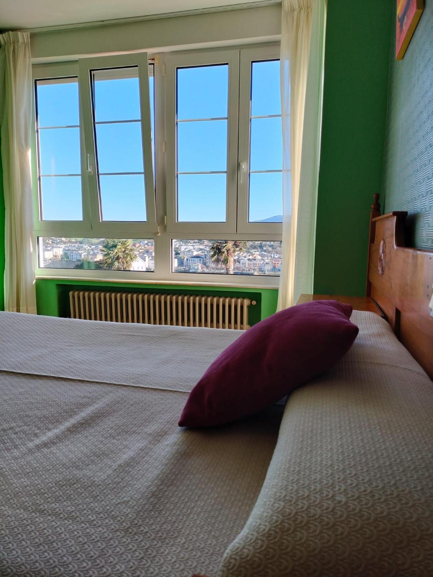 נאביה Hotel Capellan מראה חיצוני תמונה